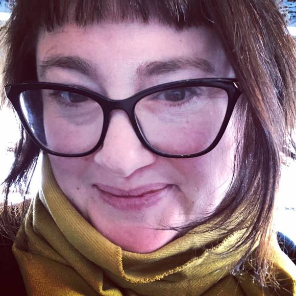 Meet your Posher, Danielle - Picture 1 of 1